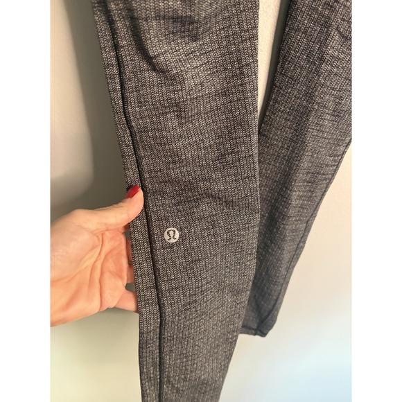 Lululemon Black And Gray Size 4 Leggings - Picture 4 of 6